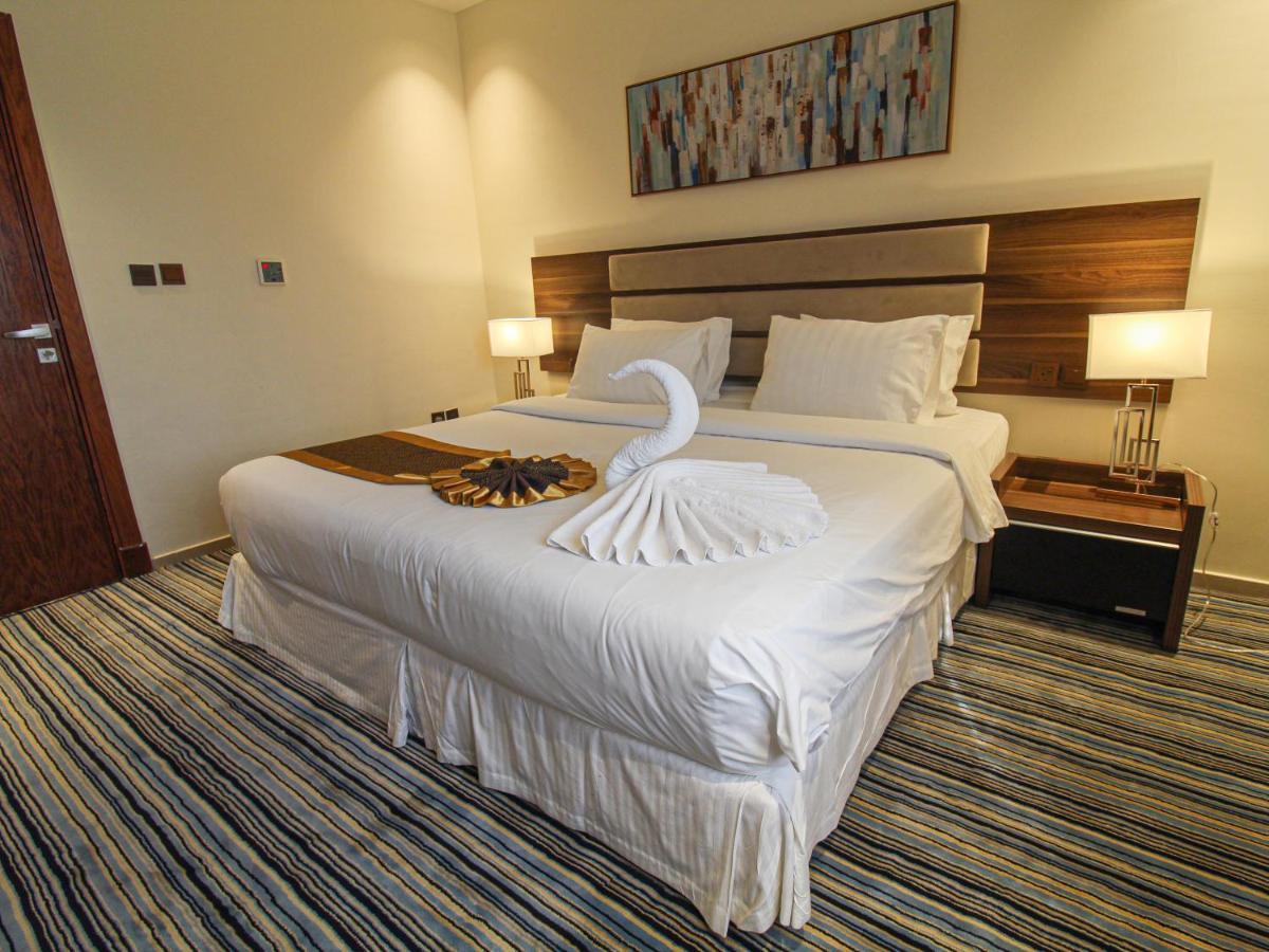Friesian Hotel Suites Jeddah Bagian luar foto