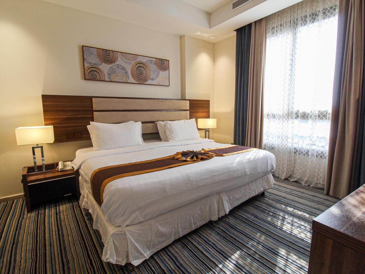 Friesian Hotel Suites Jeddah Bagian luar foto
