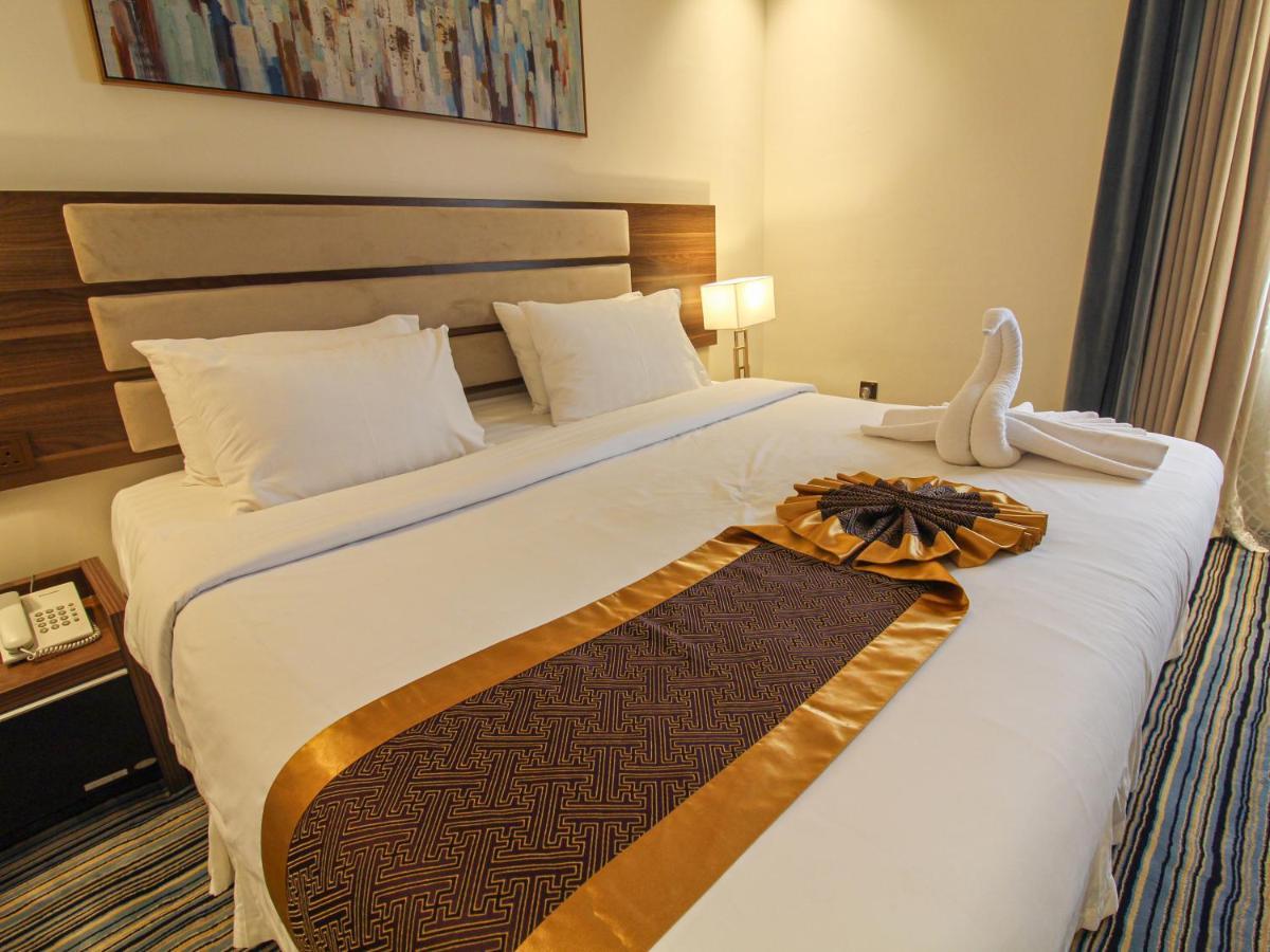 Friesian Hotel Suites Jeddah Bagian luar foto
