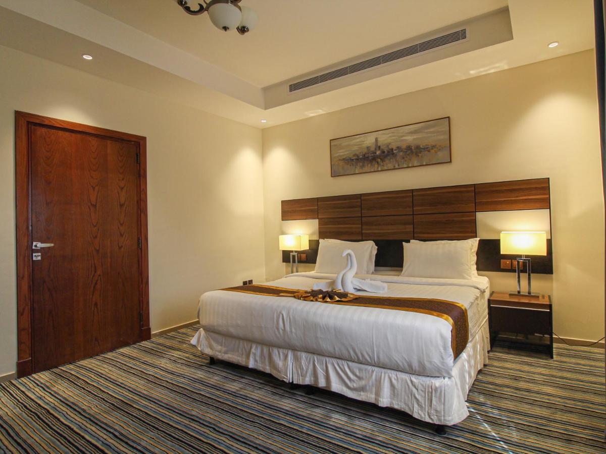 Friesian Hotel Suites Jeddah Bagian luar foto