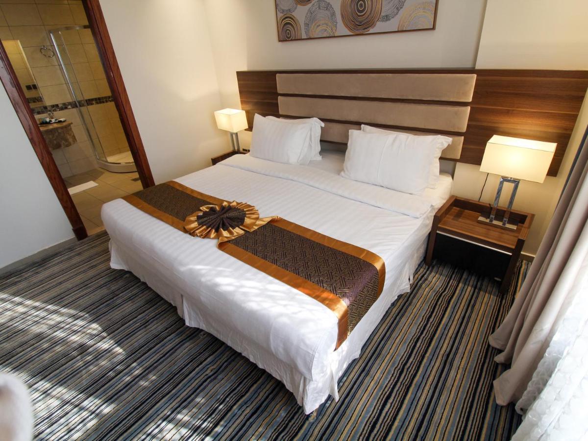 Friesian Hotel Suites Jeddah Bagian luar foto