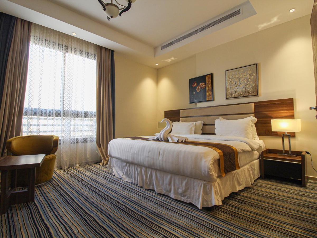 Friesian Hotel Suites Jeddah Bagian luar foto