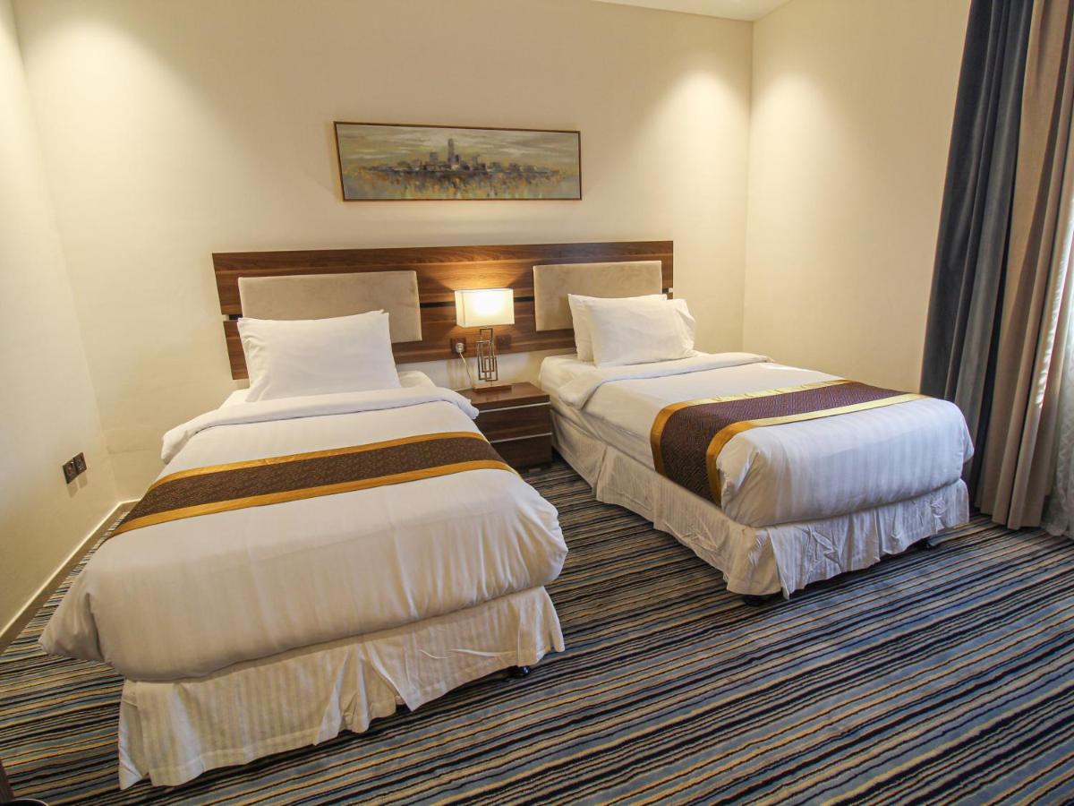 Friesian Hotel Suites Jeddah Bagian luar foto