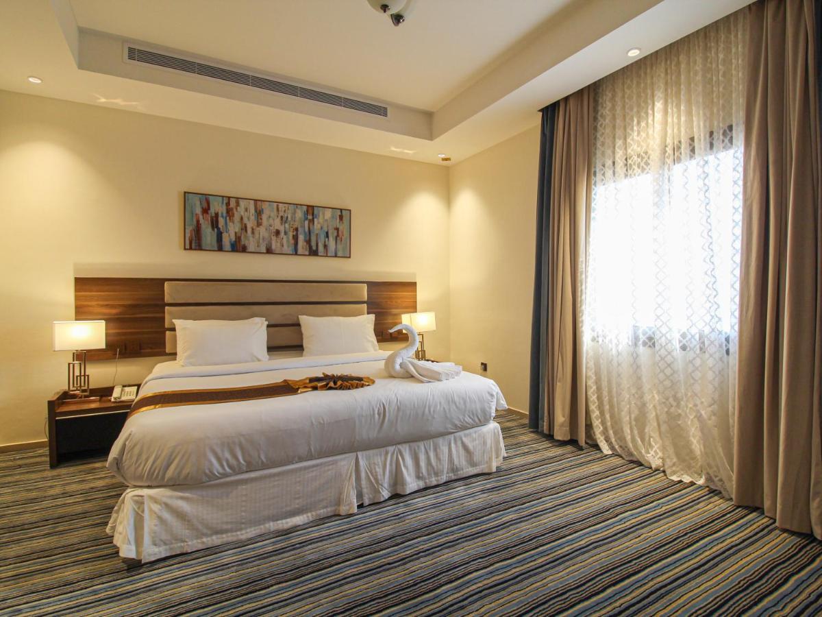 Friesian Hotel Suites Jeddah Bagian luar foto