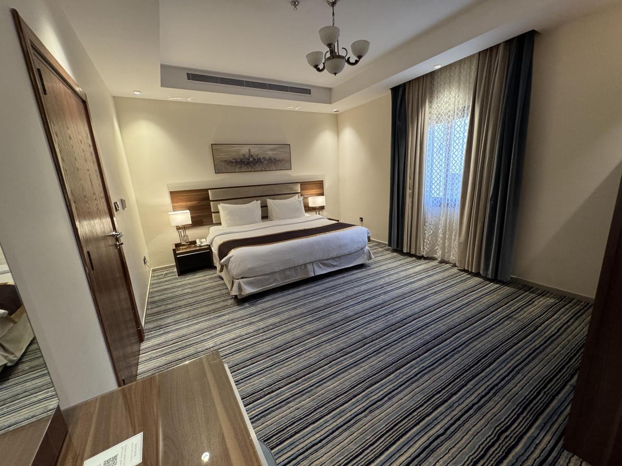Friesian Hotel Suites Jeddah Bagian luar foto